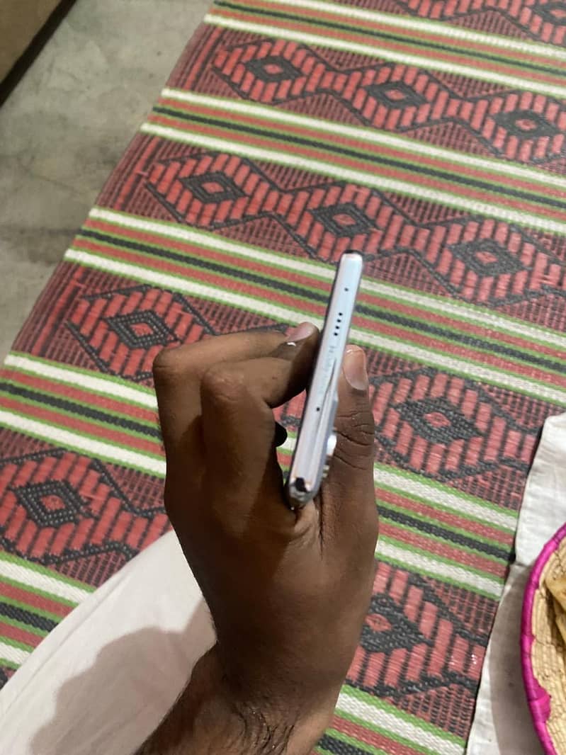 Techno Camon 40 pro 3