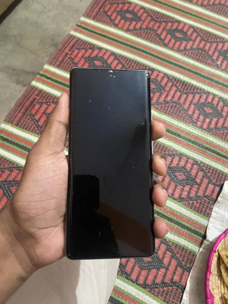 Techno Camon 40 pro 4
