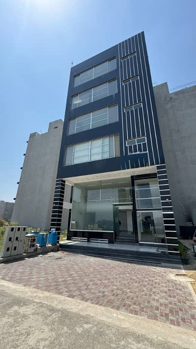 4 MARLA COMMERCIAL BUILDING FOR SALE IN DHA PHASE 8 BROADWAY