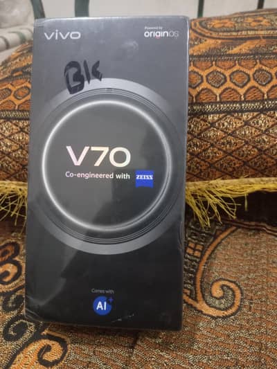 Vivo V70