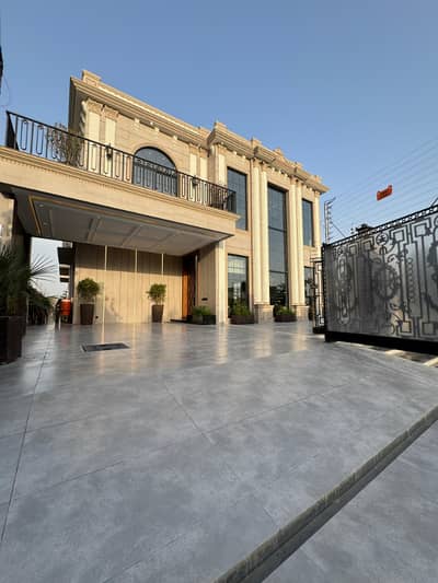 02 KANAL STYLISH & UNIQUE DESIGN HOUSE FOR SALE IN DHA PHASE 7