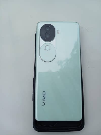 Vivo V40e