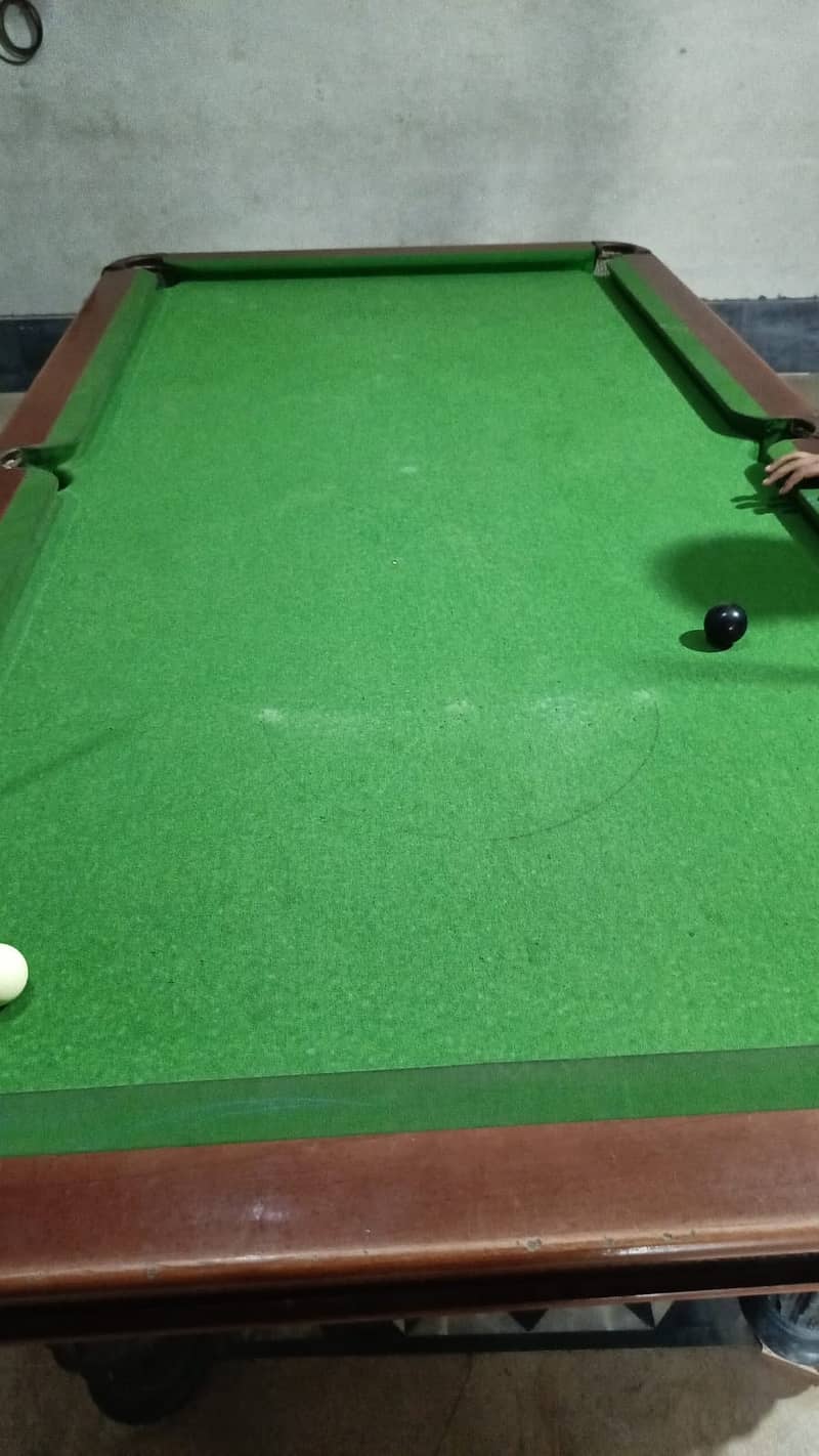 Snooker table 0