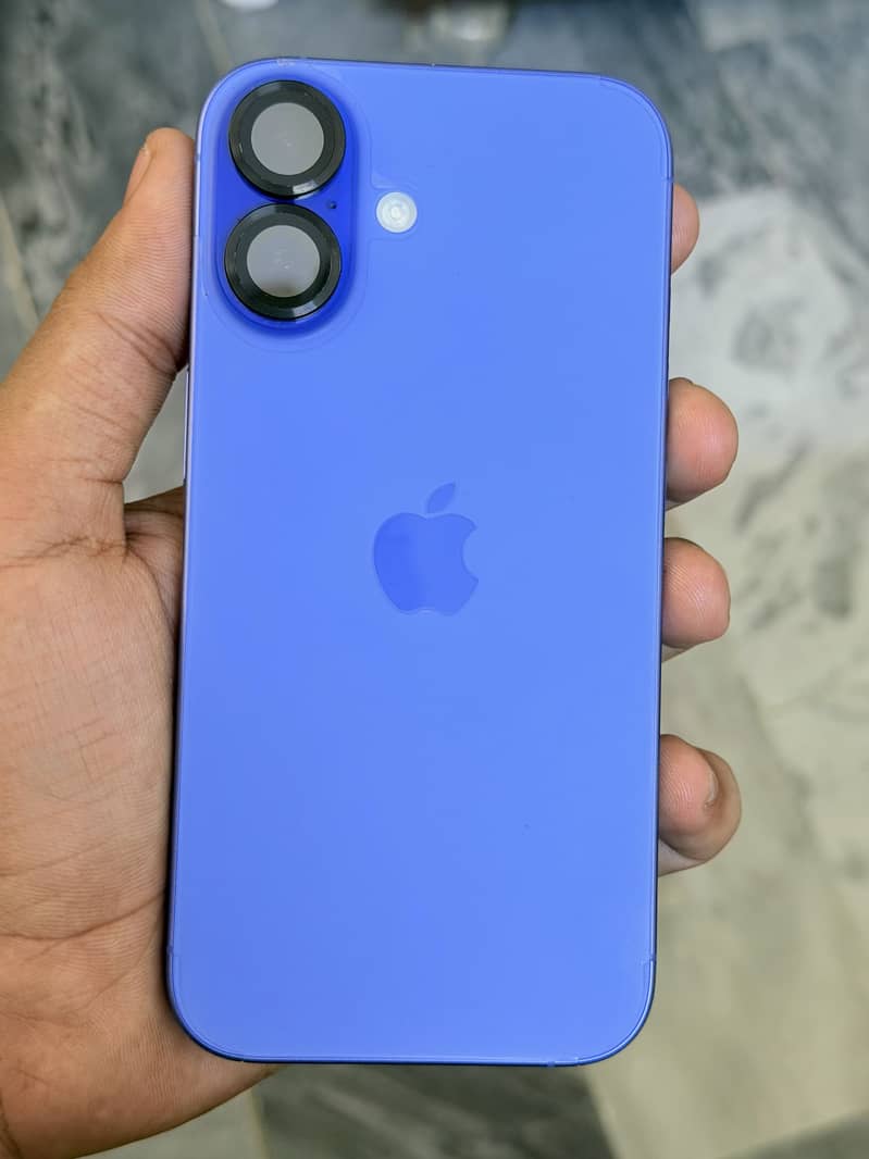 Apple iPhone 16 1