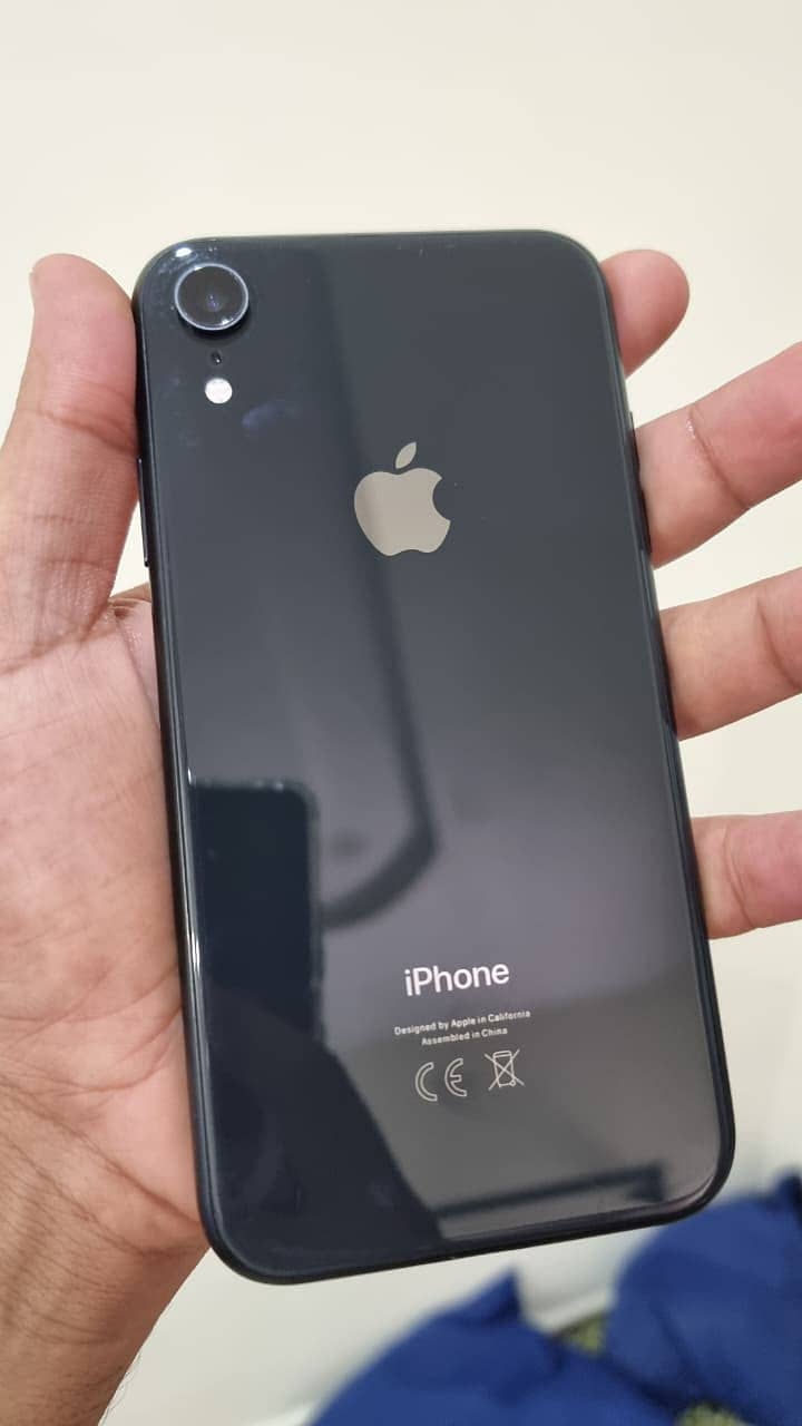 Apple iPhone XR 8