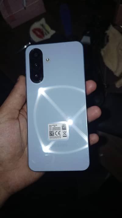 Samsung Mobile A17 6/128 in warranty