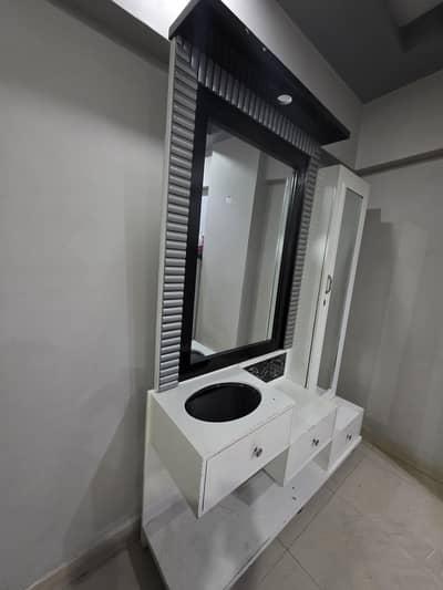 Dressing unit