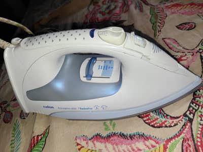 Brand New Condition Calor French Steam Iron – Aquagliss 400 TurboPro
