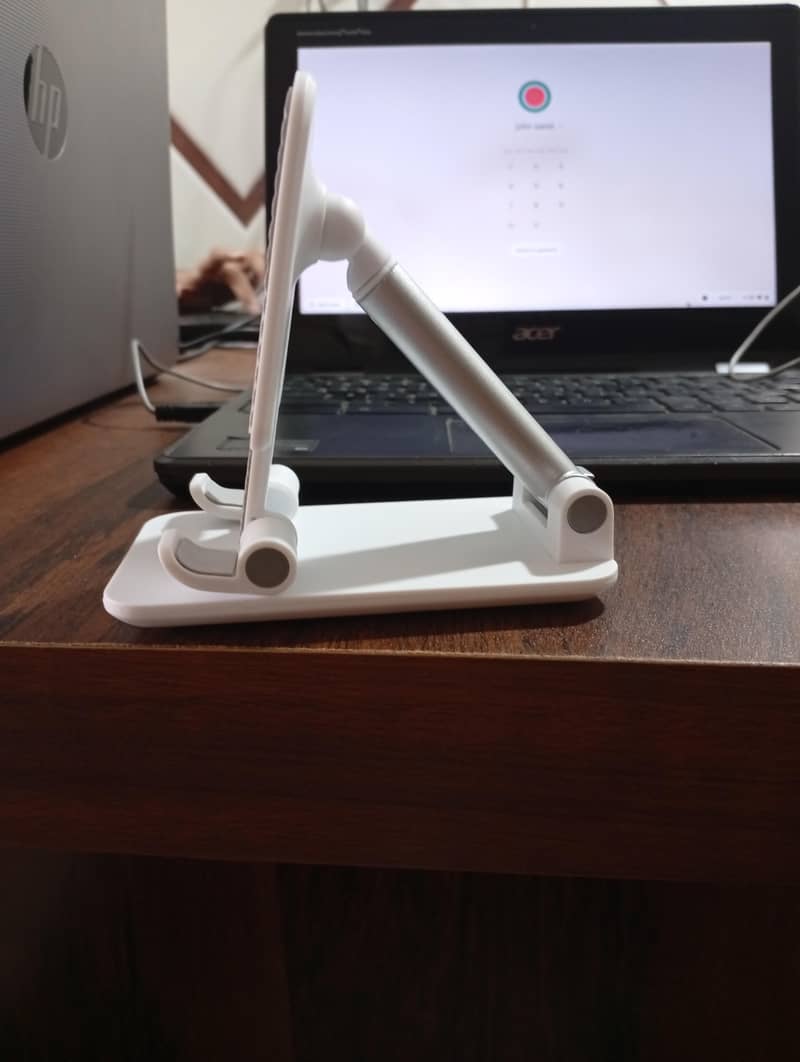 mobile stand 0