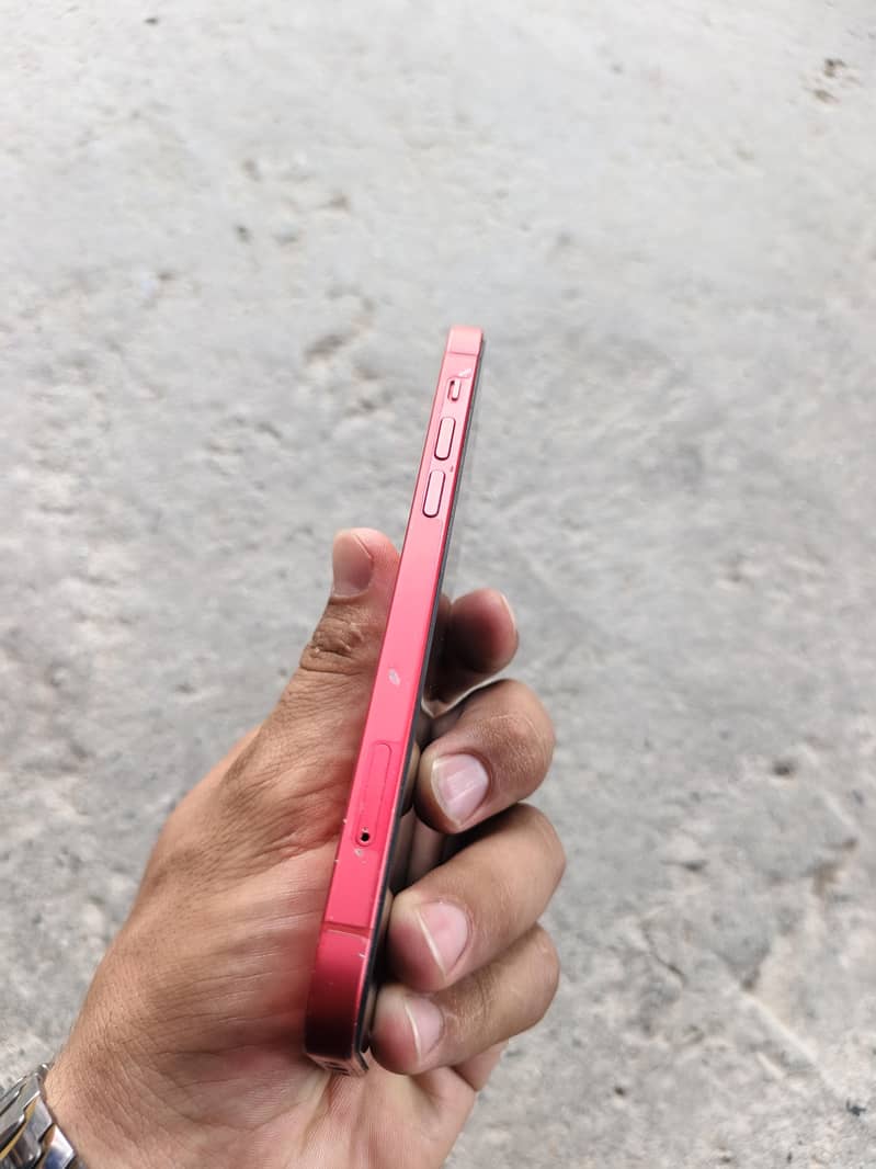 Apple iPhone 12 1