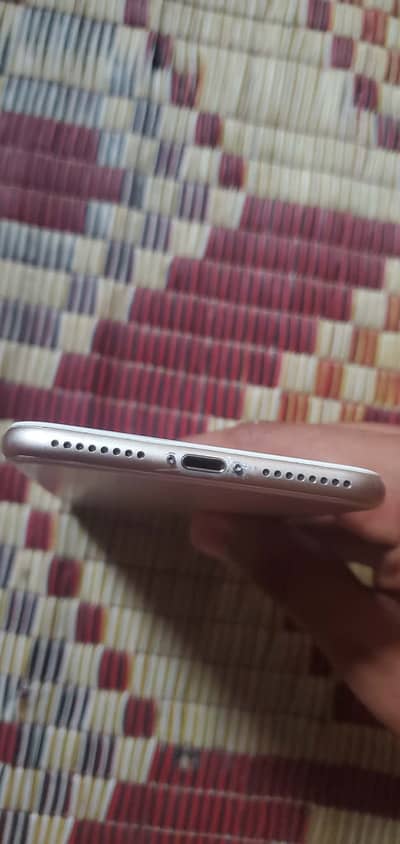 I phone 7plus 128gb watsapp 03209368032