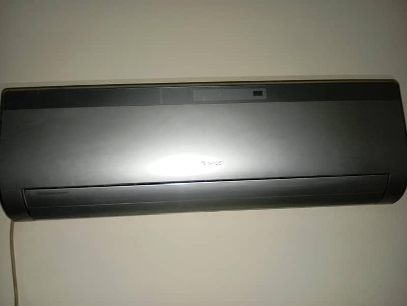 Green split AC 0