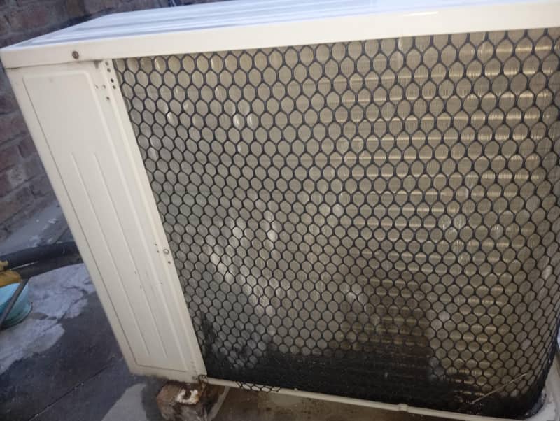 Green split AC 6