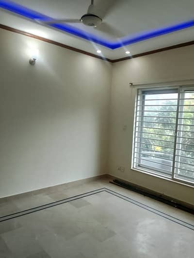 30x60 7 Marla Ground Portion Prime Location For Rent In G-13