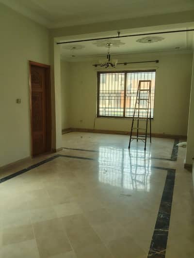 Full House Prime Location 25x40 4 Marla For Rent In G-13