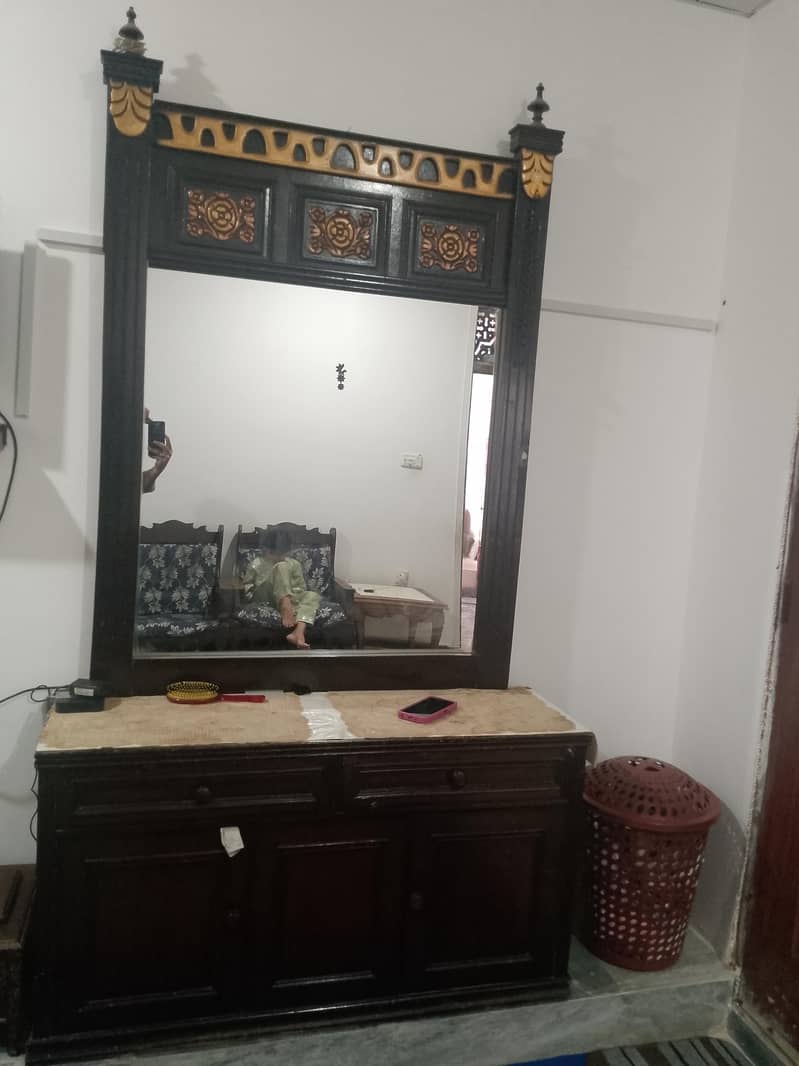 show case+mirror drow 1