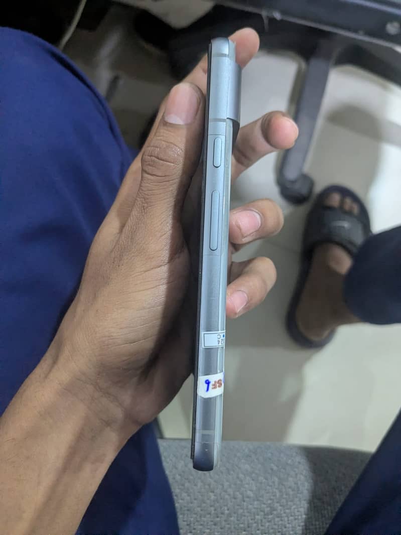 Google Pixel 8 2