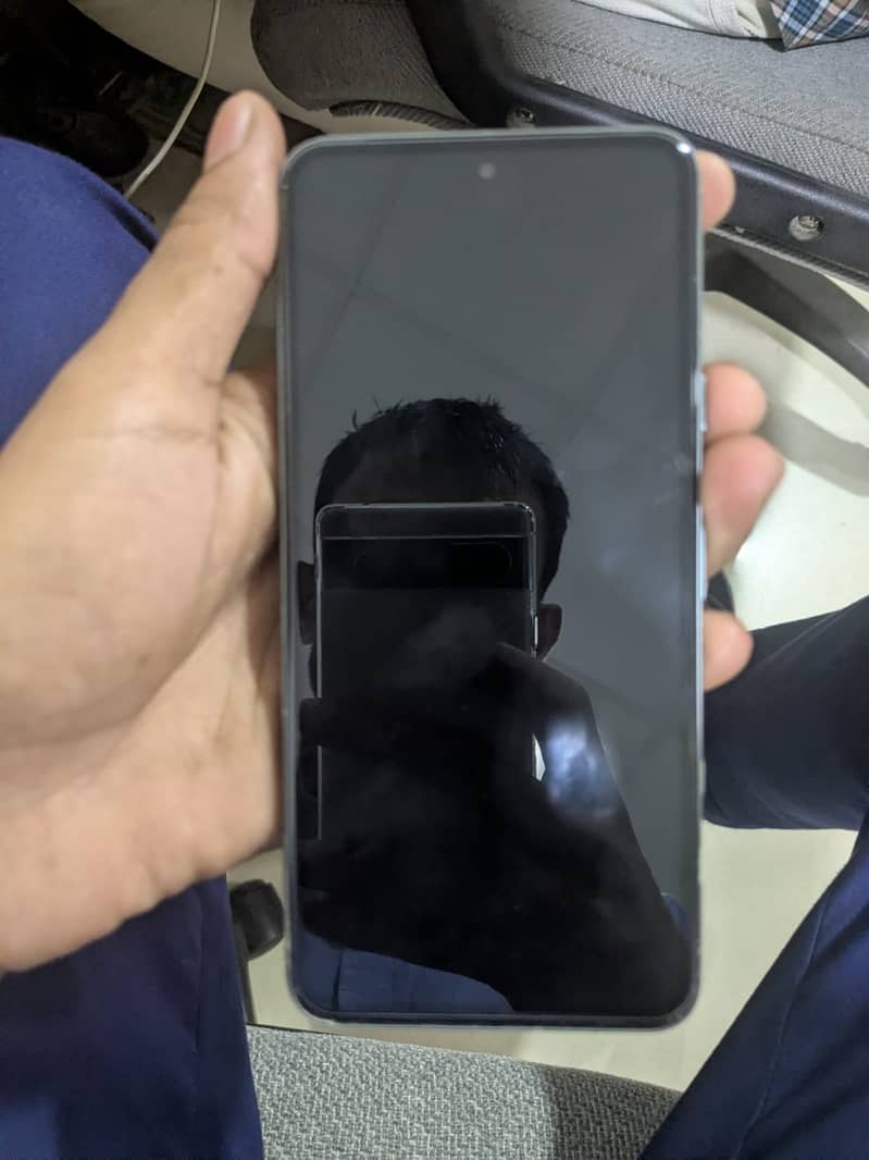 Google Pixel 8 4