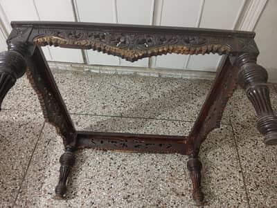 Square center Table
