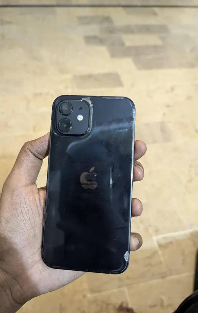 Apple iPhone 12 1