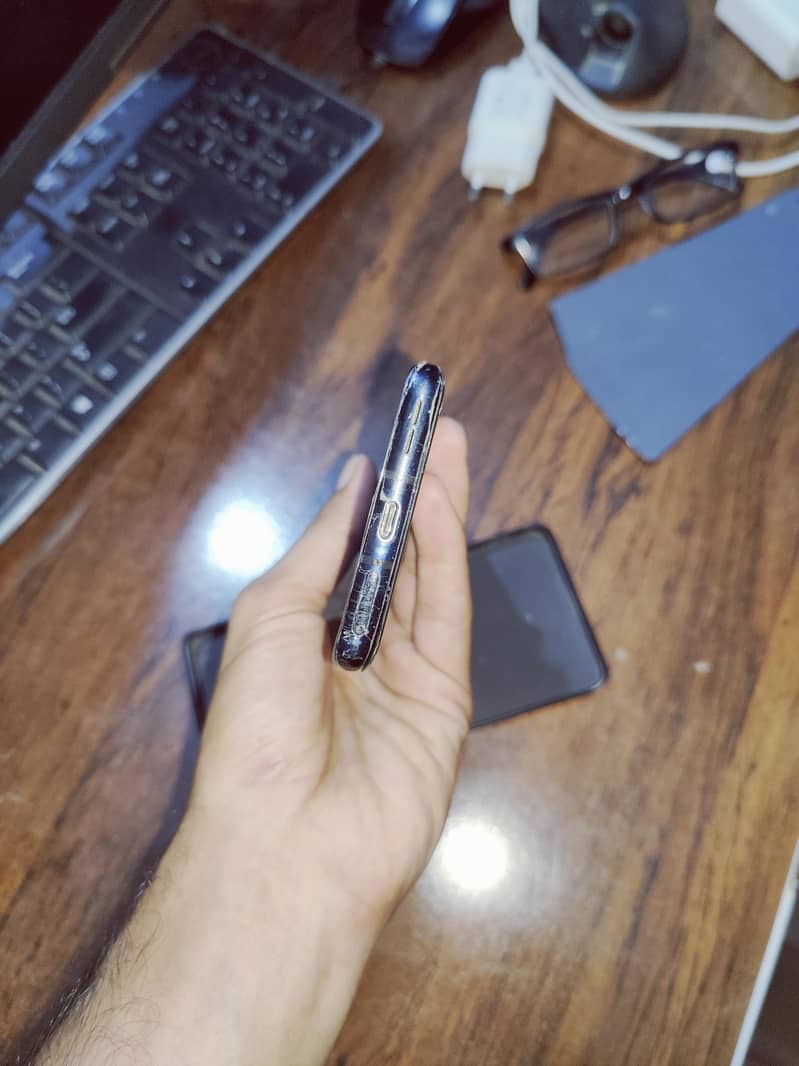 One Plus 8 Pro 6