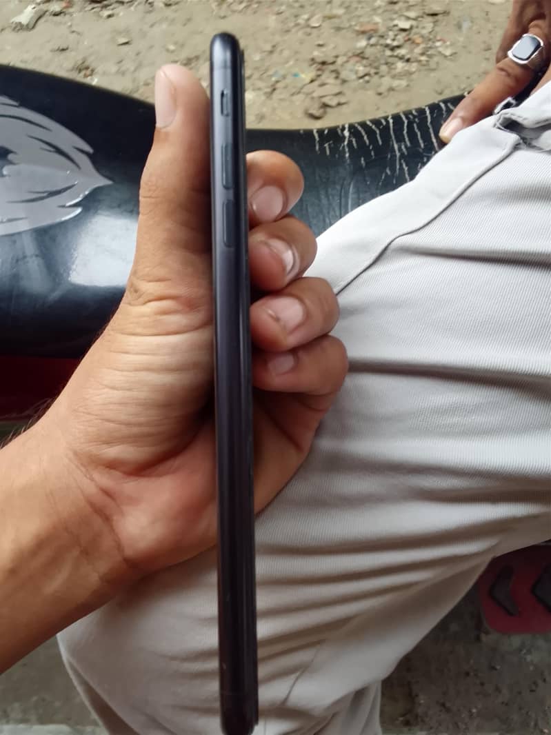 Apple iPhone 7 Plus 4