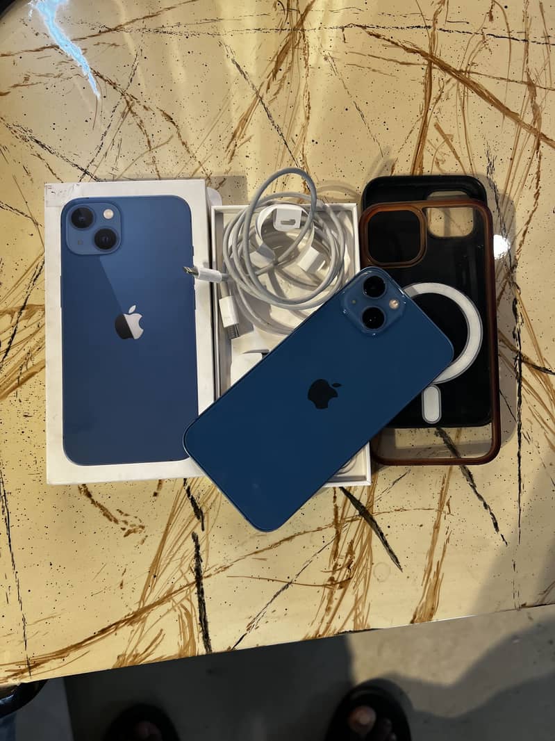 iPhone 13.256 3
