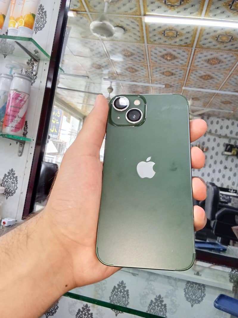 Apple iPhone 13 0