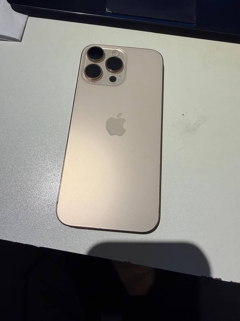 Iphone 16 pro max 0