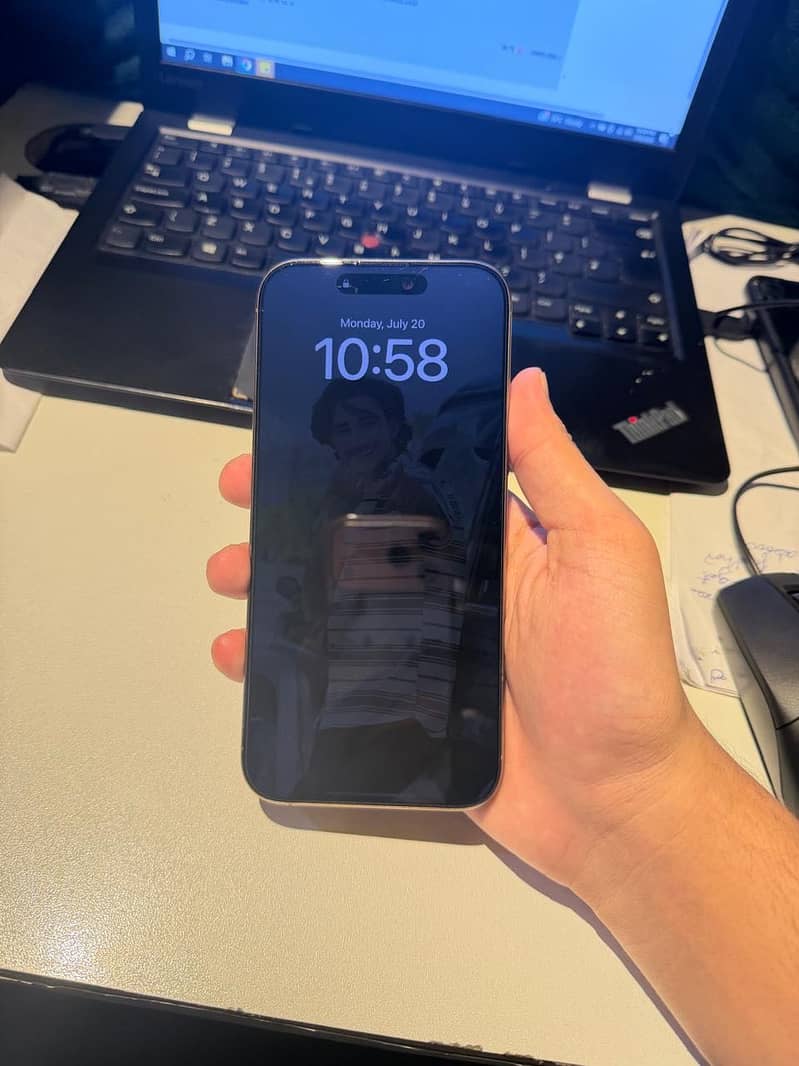 Iphone 16 pro max 1