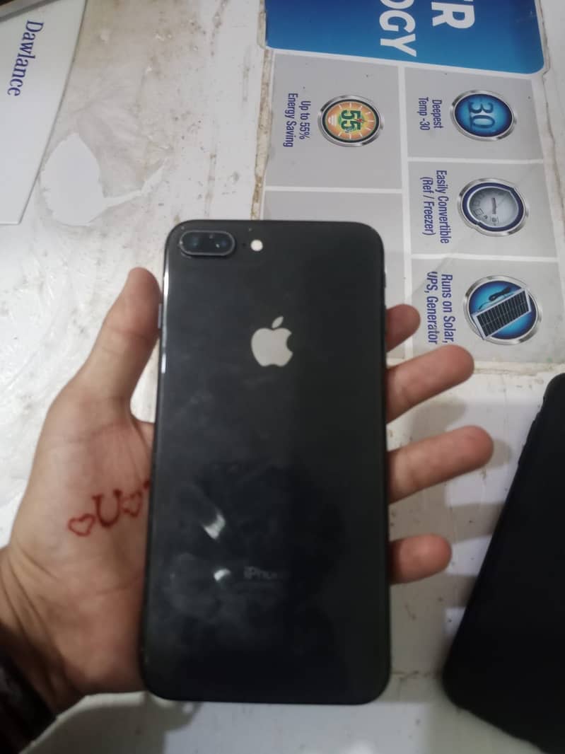 Apple iPhone 8 Plus 0