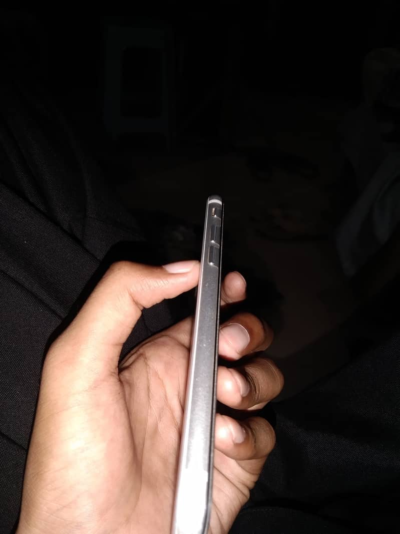 Iphone Se 2nd Exchange and Sell 3
