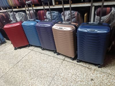 Luggage bags/ travel suitcases/ trolley bags/ travel trolley/ attachi