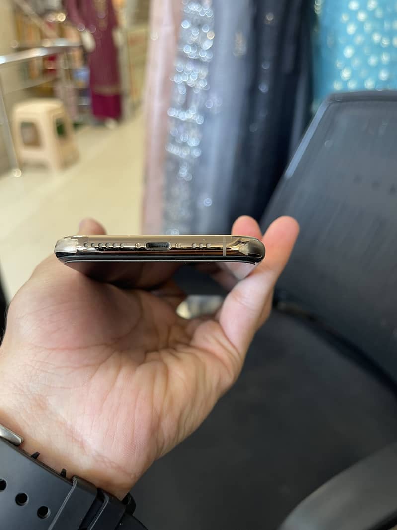 Apple iPhone 11 Pro 0