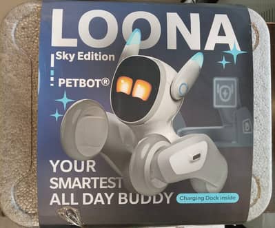 Loona Sky Edition Petbot