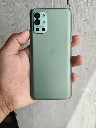 One plus 9r (12gb _ 256gb)