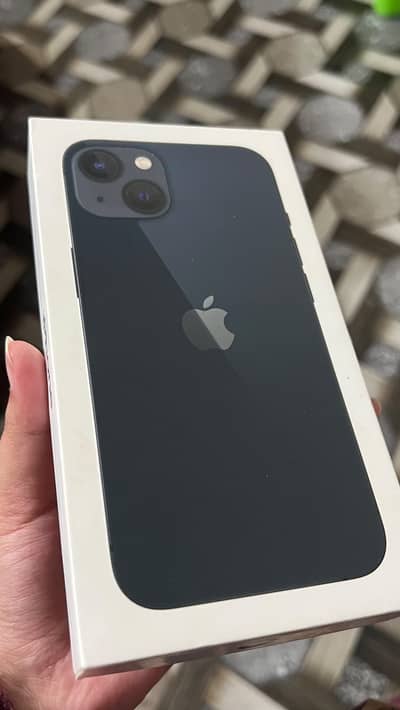 Apple iPhone 13 128GB – PTA Approved – 84% Battery Health