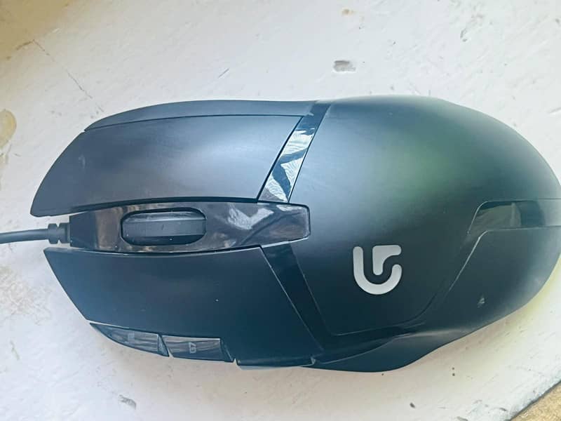 Logitech G402 11