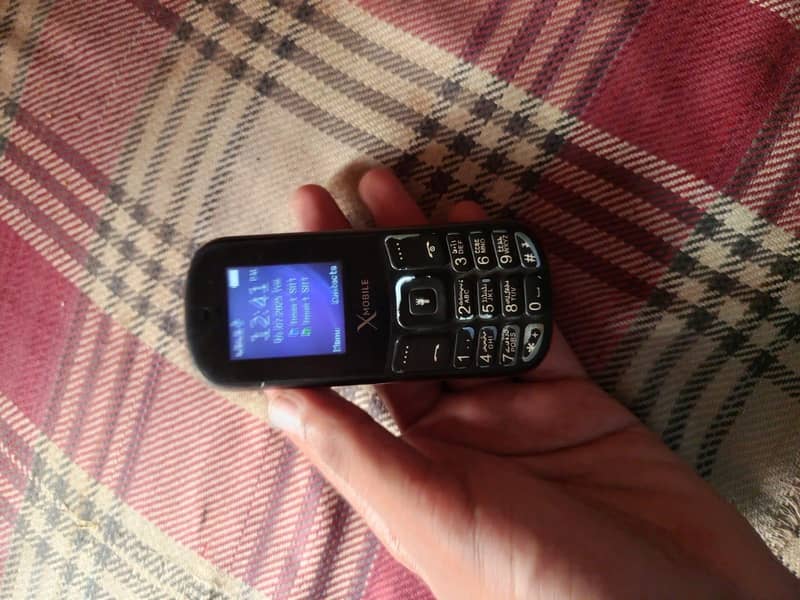 XMobile D4 Lite 6