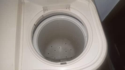 Haier Twin Tub Washing Machine (Wash + Spinner)