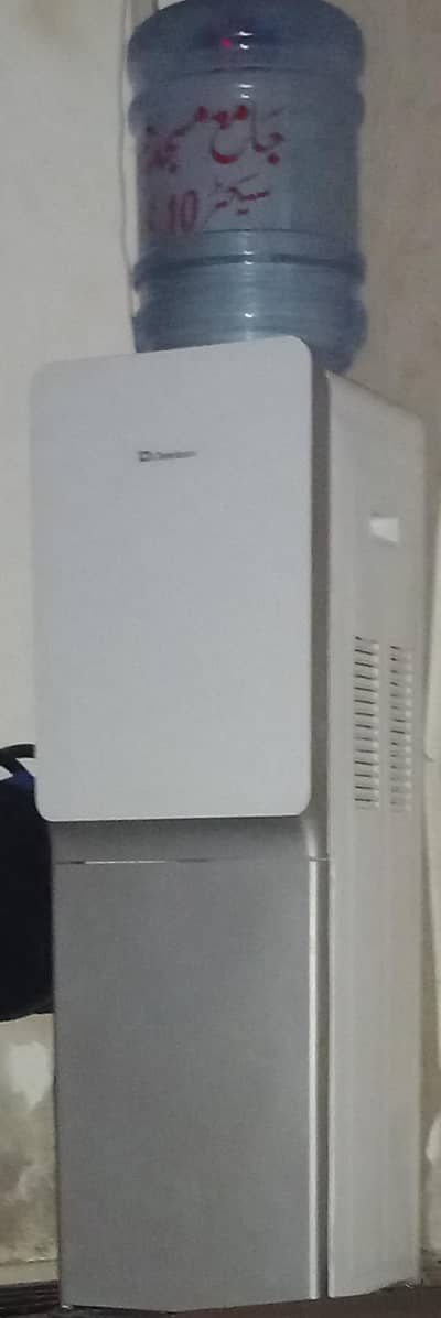dawlance water dispenser with refrigerator urgently sell