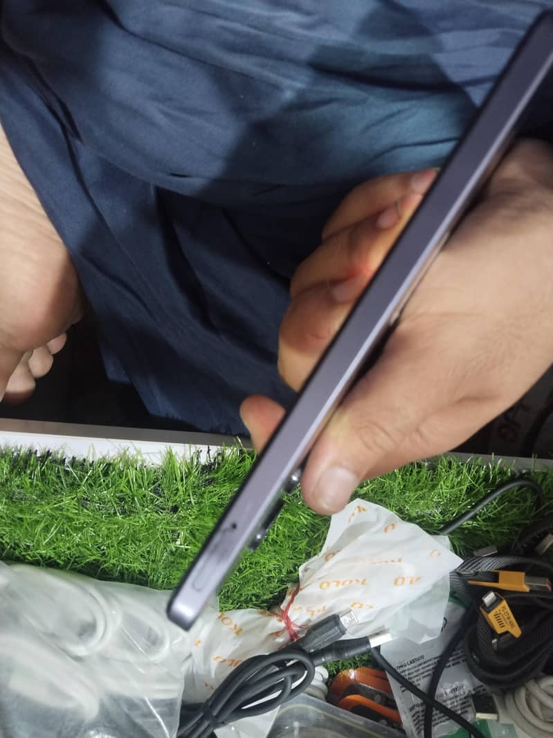 Realme Note 60 4