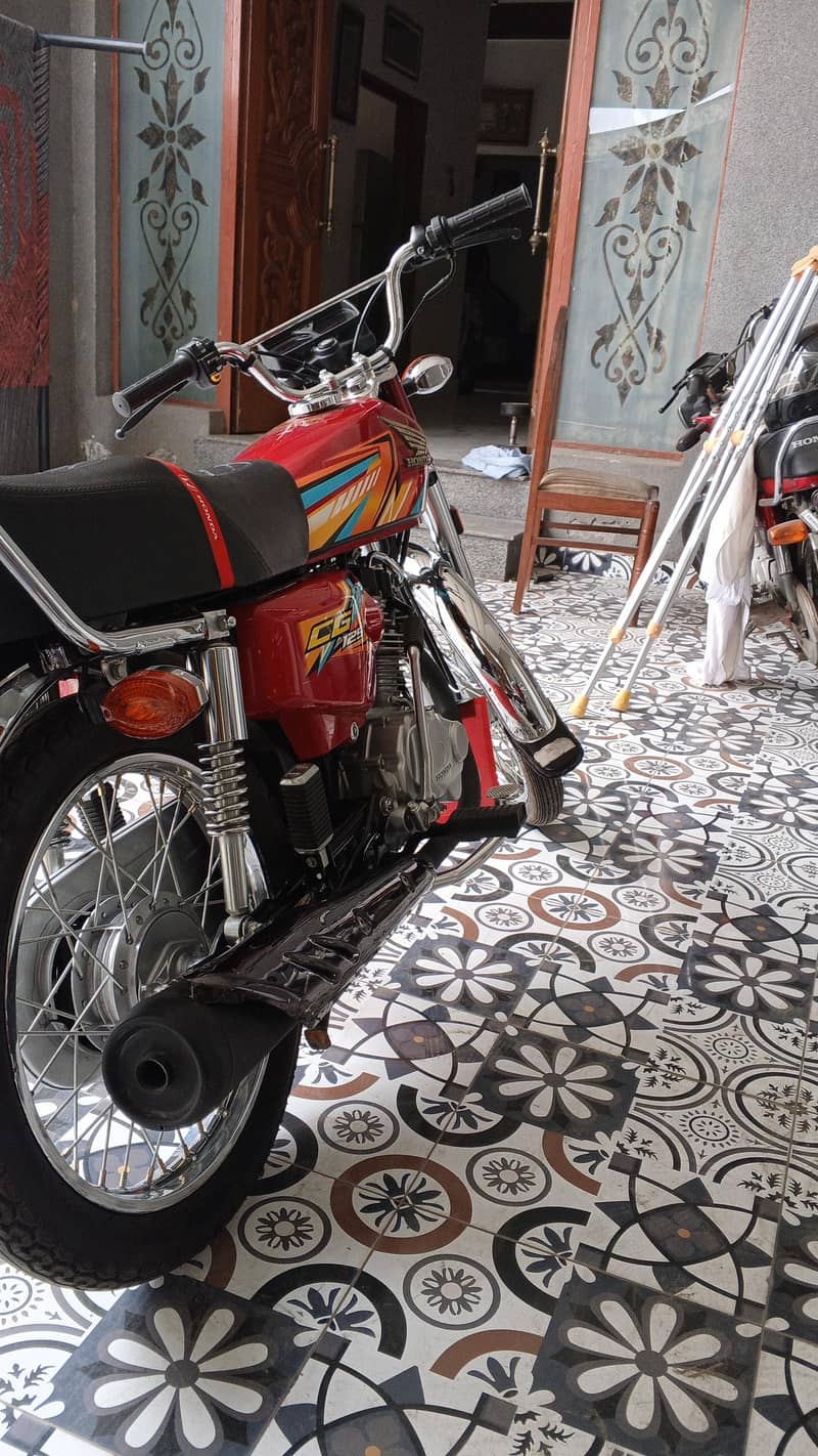Honda 125 ,  25/26 2