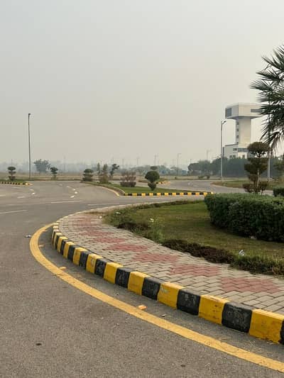 10 Marla Residential Plot In DHA Phase 8 - Block Z4