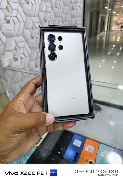 Samsung S25 ultra 12/256 with box 10/10 condition pta