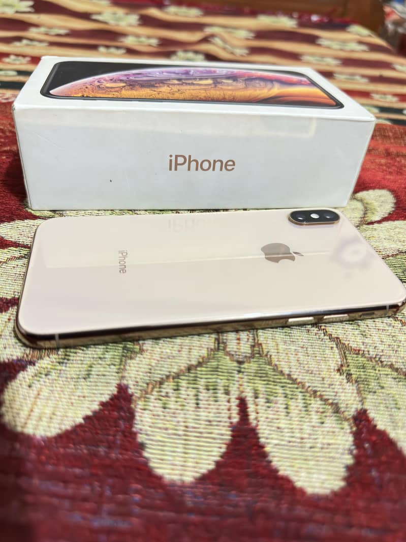 iPhone XS 3