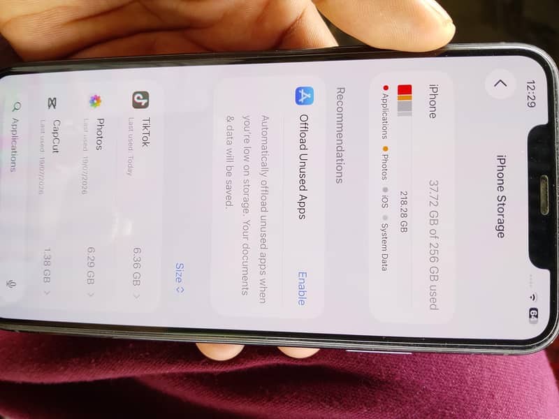 Apple iPhone 11 Pro Max 4