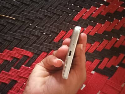 Samsung Mobile Galaxy W