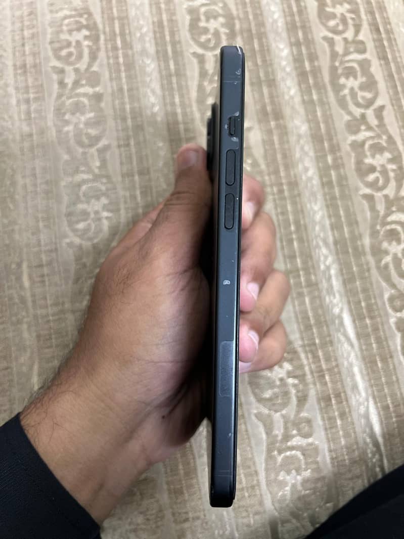 Apple iPhone 15 plus 2