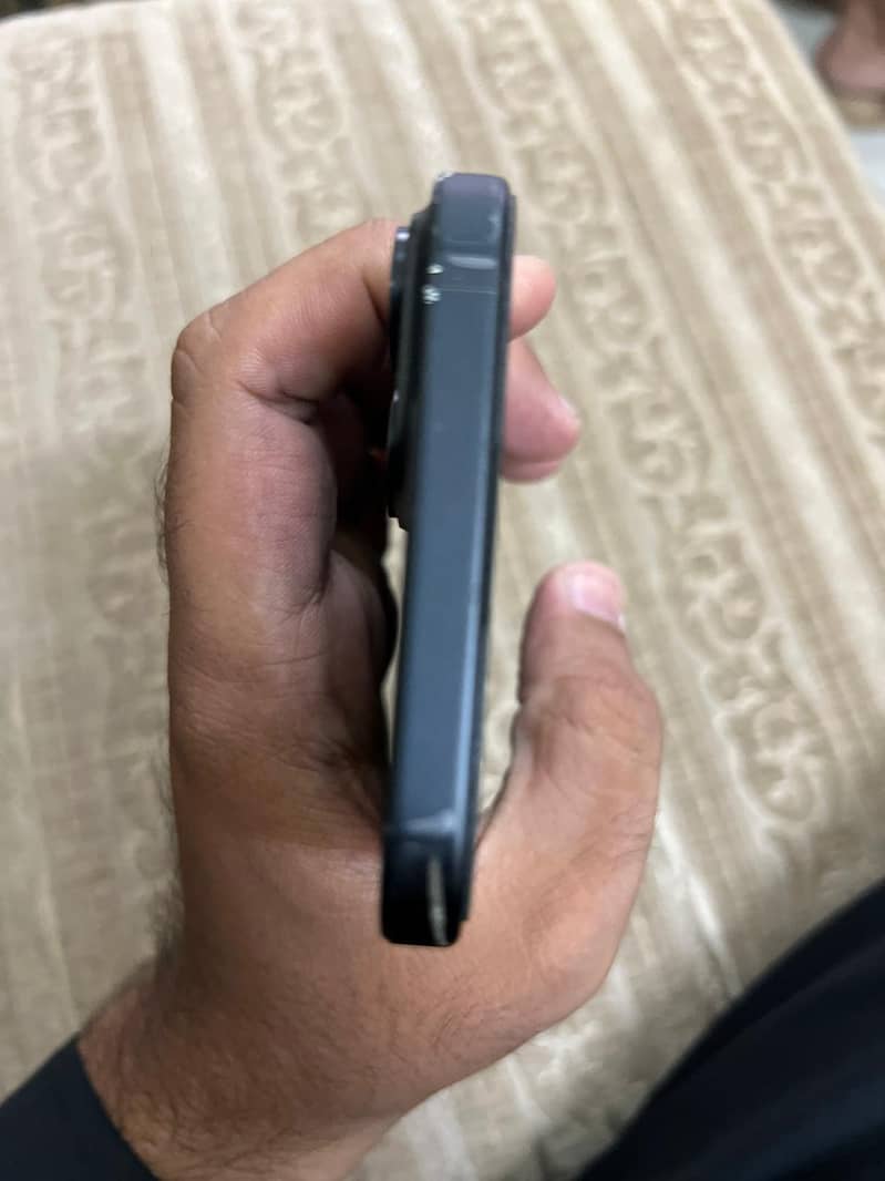 Apple iPhone 15 plus 7